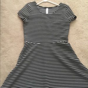 striped XL black-n-white dress